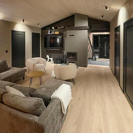 Dom wakacyjny Gorgeous In With Sauna Favang