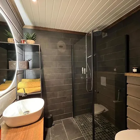 Dom wakacyjny Gorgeous In With Sauna *